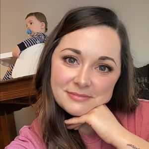 Meet your Posher, Danielle